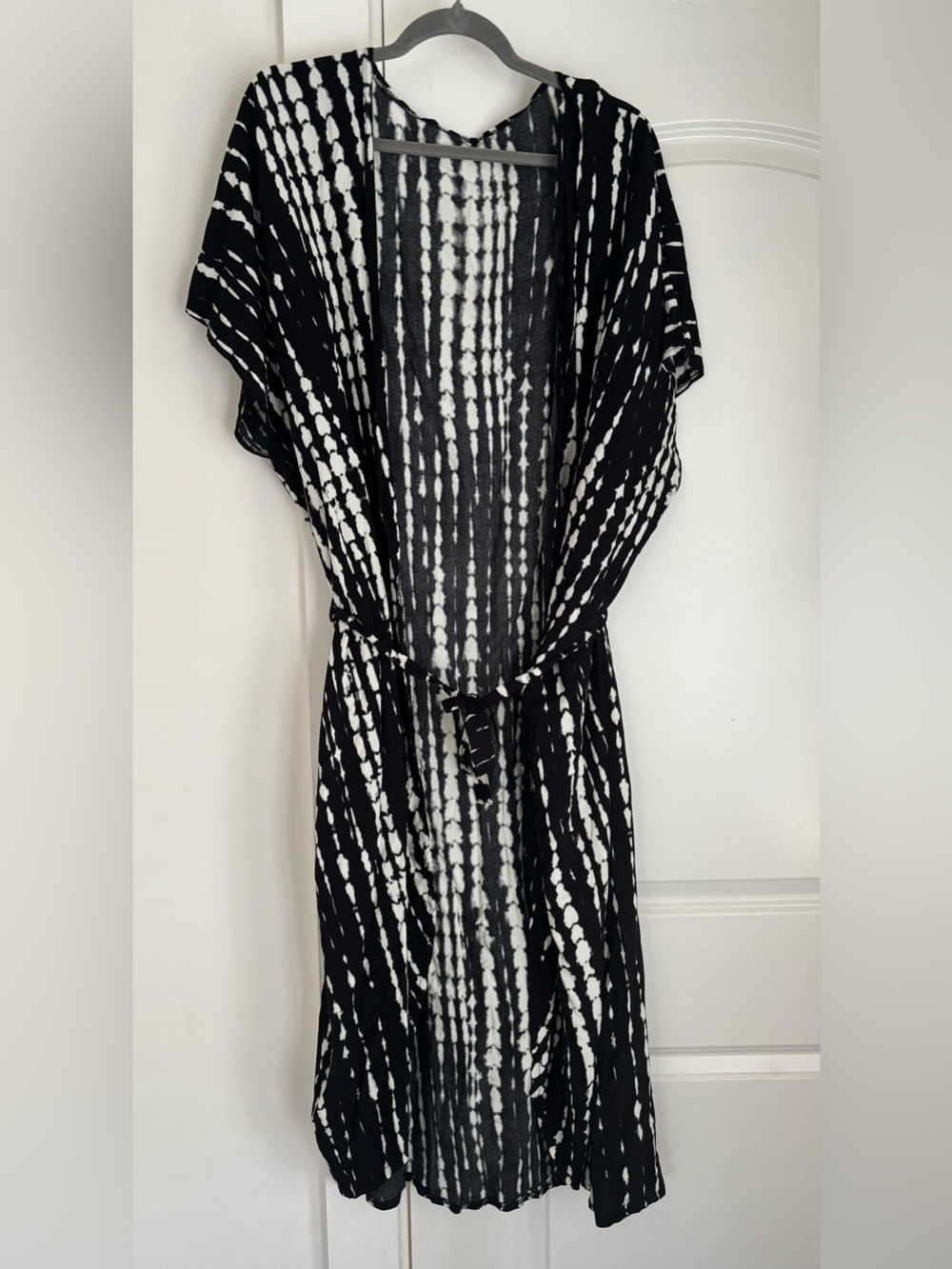 Black and White Tie-Dye Open Front Kimono Cover-Up
